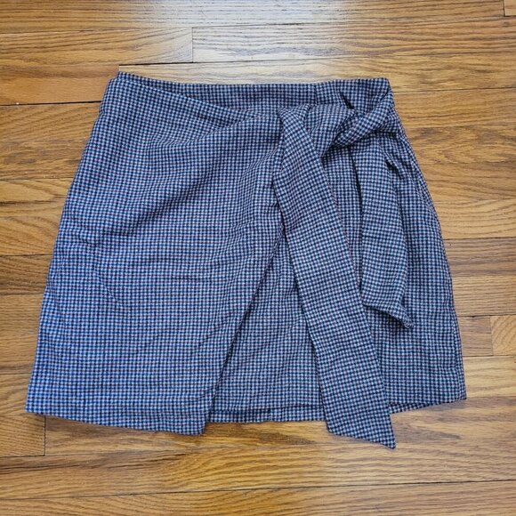 WILFRED | Aritzia Wrap-front Wool Cashmere Houndstooth Mini Skirt | Sz. 2 - Picture 1 of 6